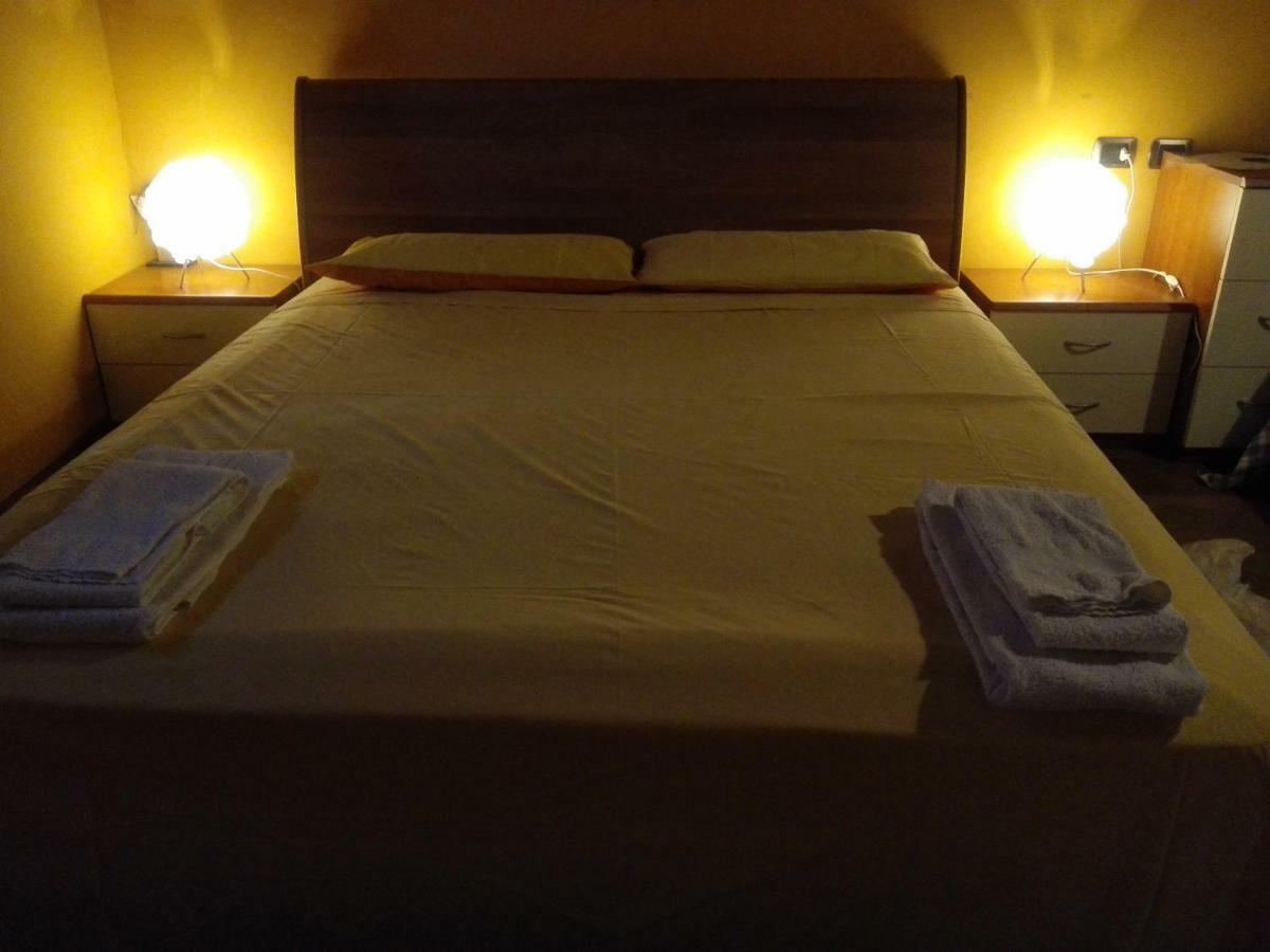 B&B Villa Claudia Lavena Ponte Tresa Esterno foto